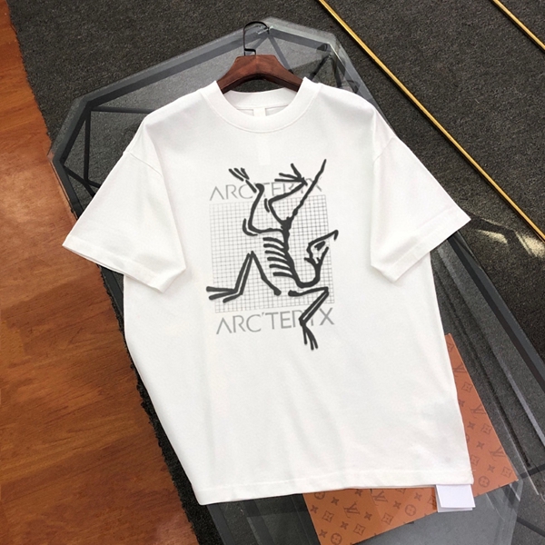ブランドTシャツ正面デザイン